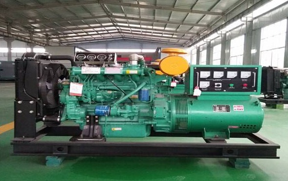 新兴镇常柴400kw大型柴油二手发电机组