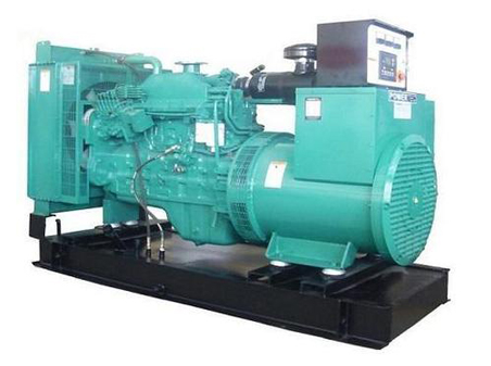 新兴镇80kw康明斯柴油发电机组